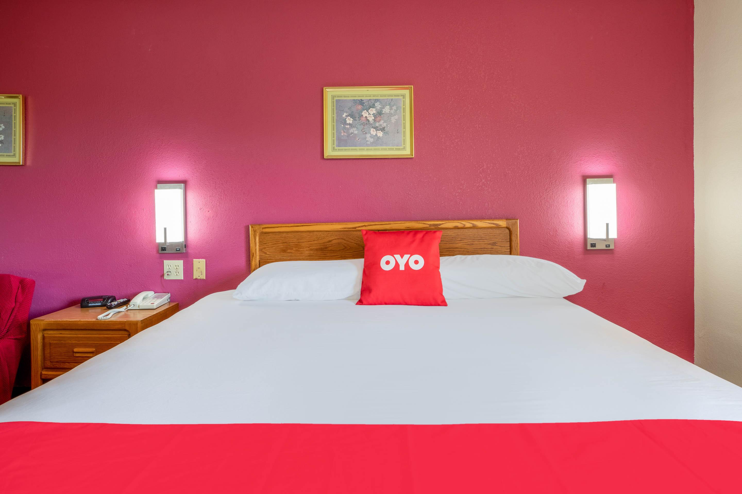 Oyo Hotel Chesaning Route 52 & Hwy 57 Exteriör bild