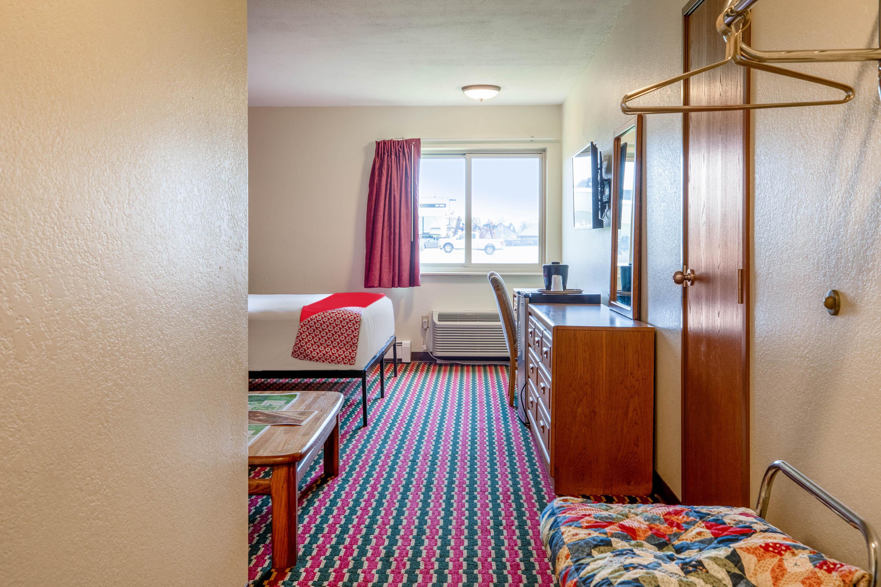 Oyo Hotel Chesaning Route 52 & Hwy 57 Exteriör bild