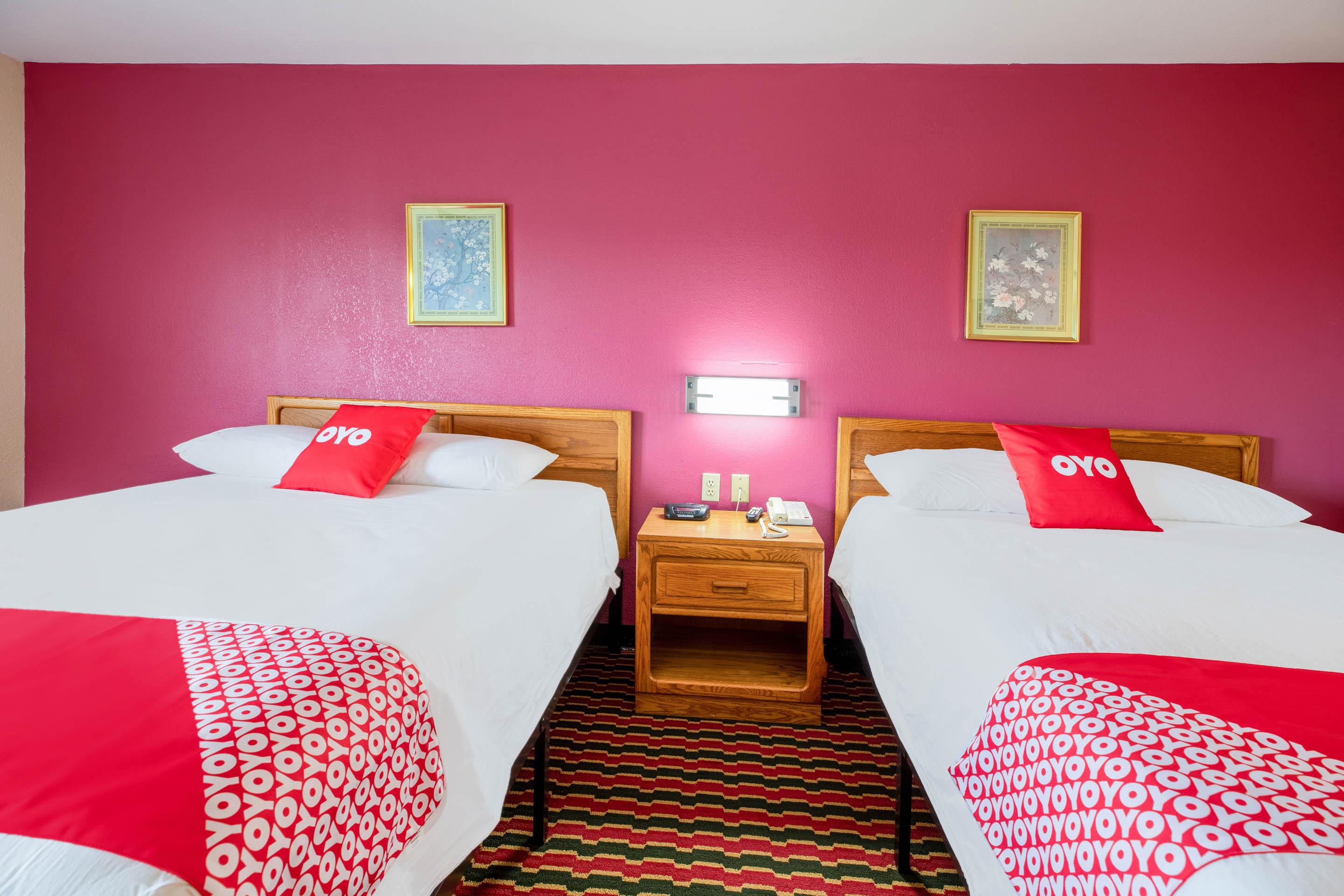 Oyo Hotel Chesaning Route 52 & Hwy 57 Exteriör bild