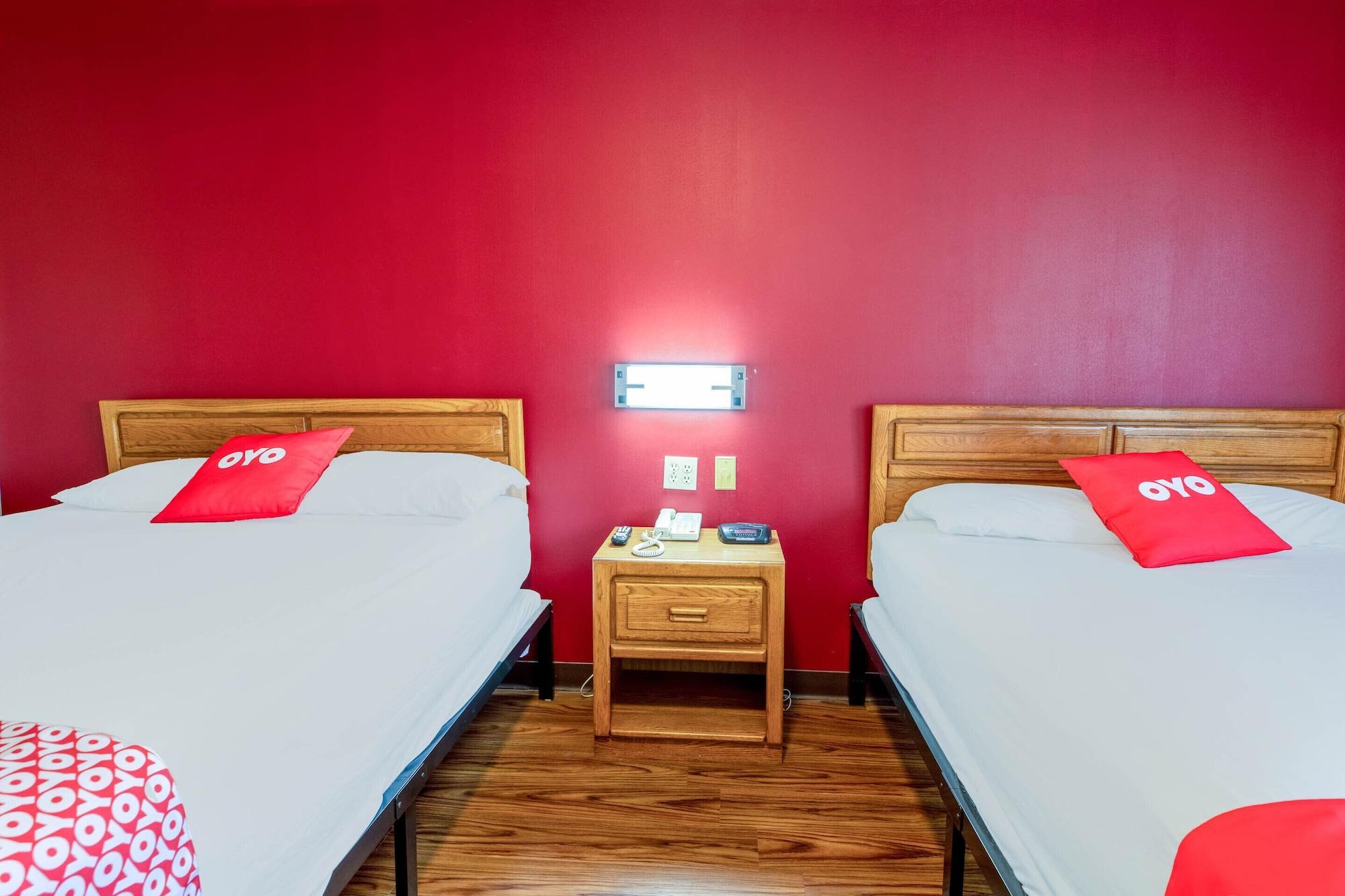 Oyo Hotel Chesaning Route 52 & Hwy 57 Exteriör bild