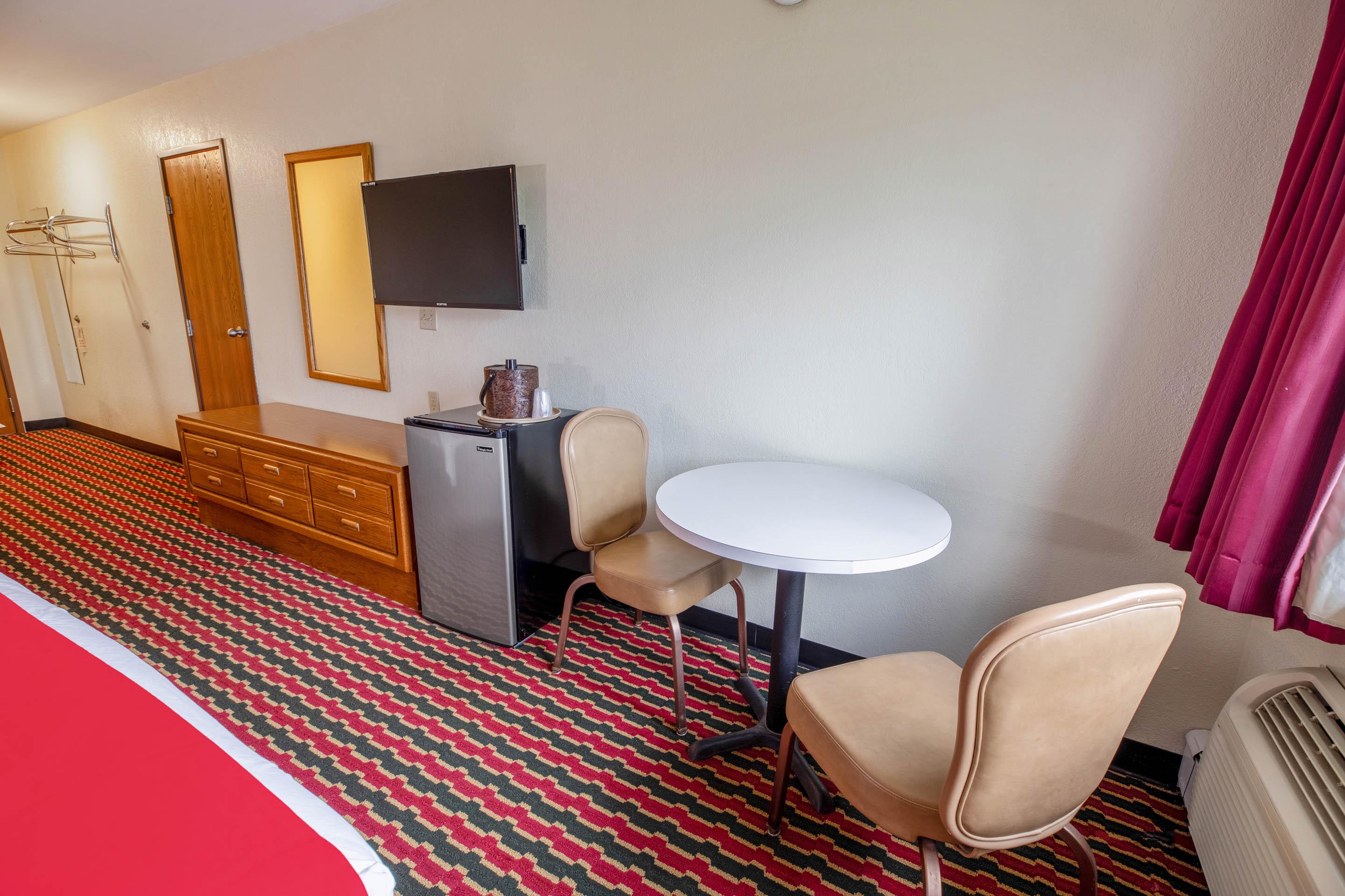Oyo Hotel Chesaning Route 52 & Hwy 57 Exteriör bild