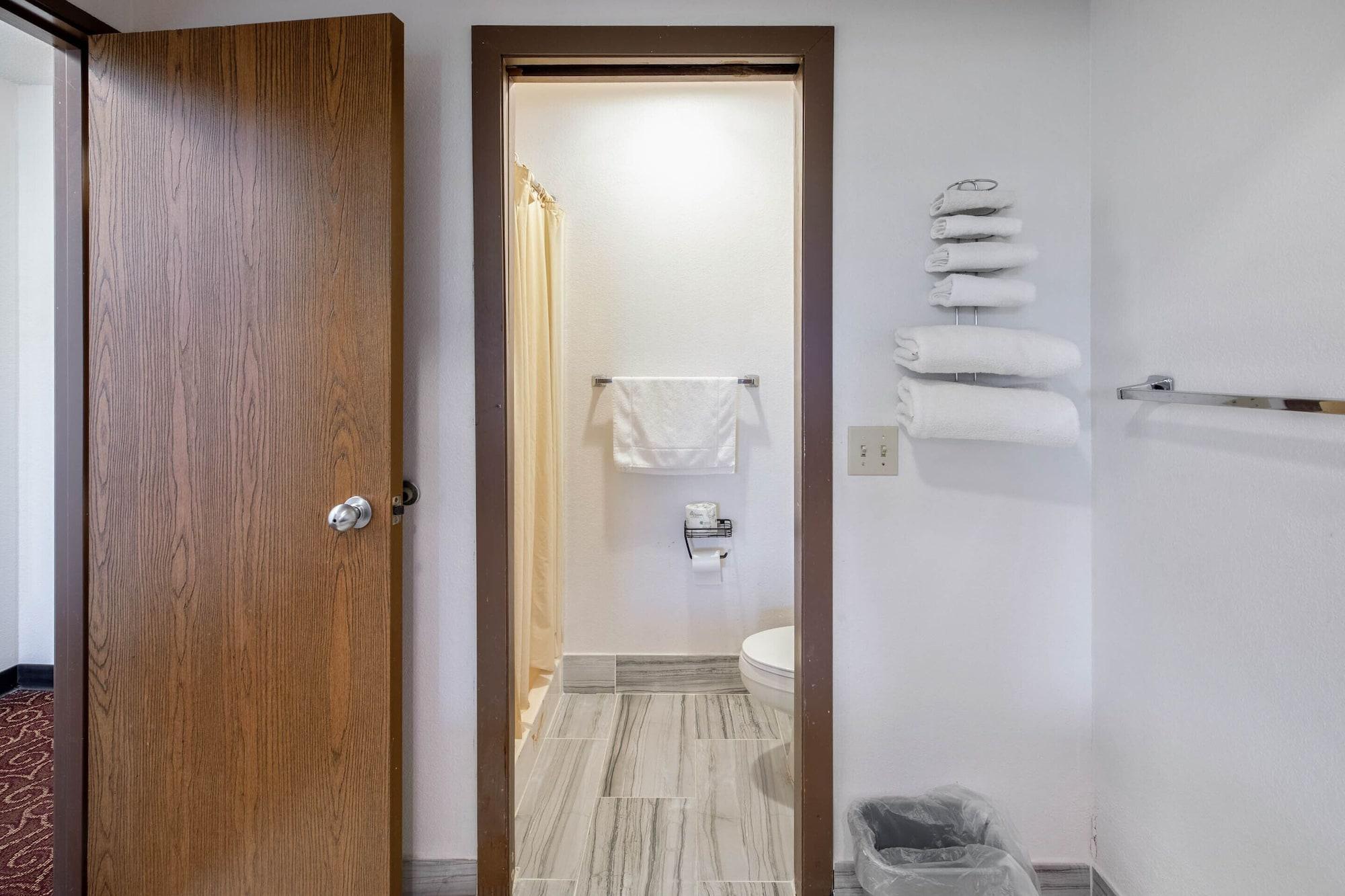 Oyo Hotel Chesaning Route 52 & Hwy 57 Exteriör bild