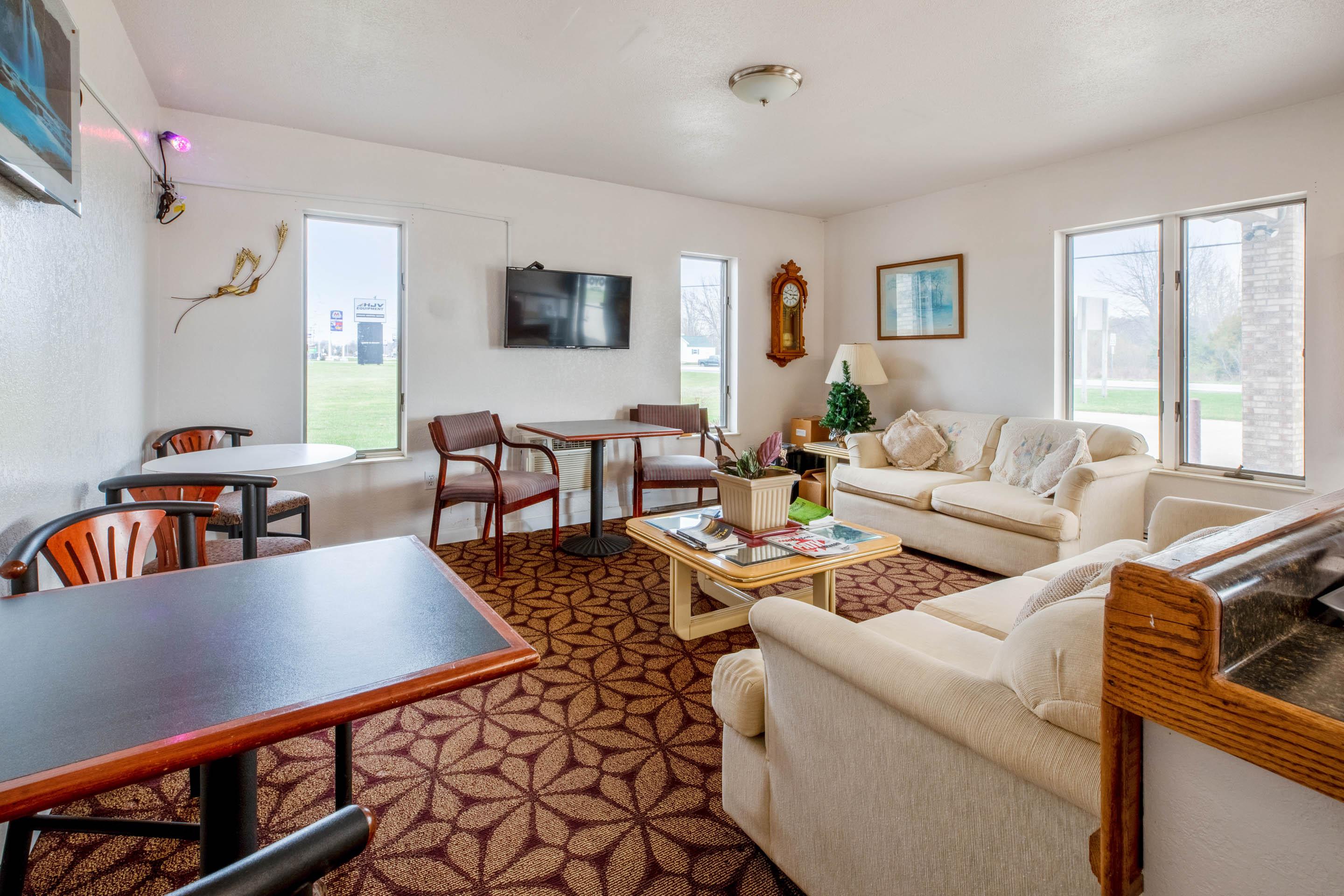Oyo Hotel Chesaning Route 52 & Hwy 57 Exteriör bild