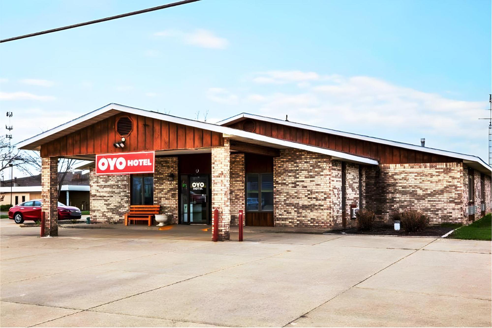 Oyo Hotel Chesaning Route 52 & Hwy 57 Exteriör bild